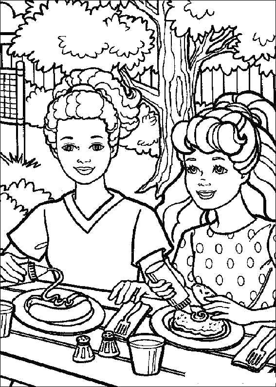 Раскраска Мальчик и девушка обедают на природе. 