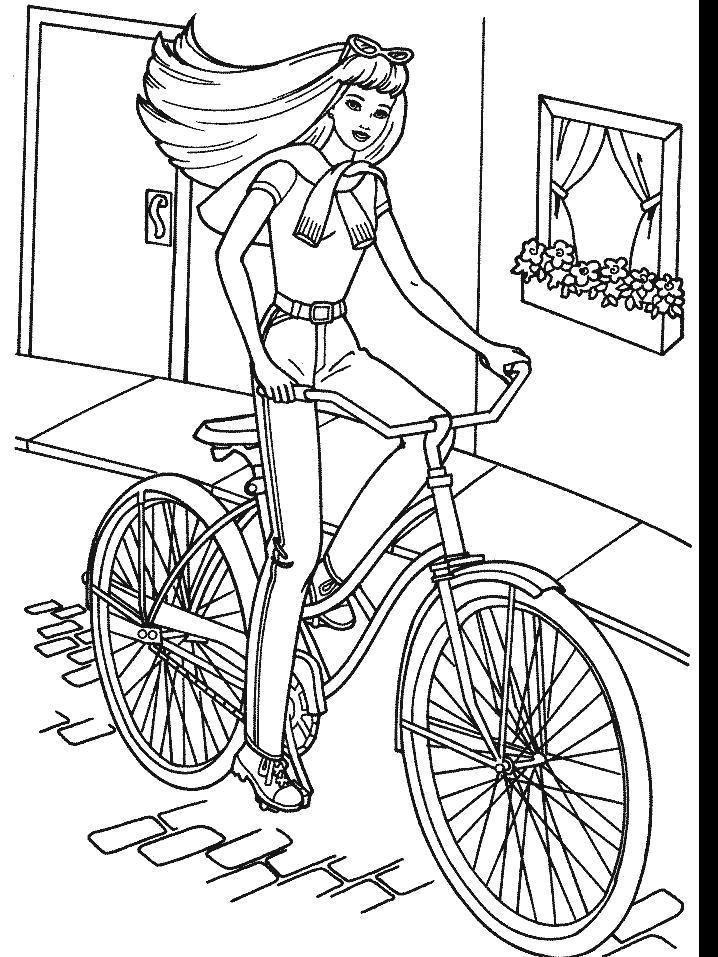 Раскраска Барби Велосипедистка. Скачать .  Распечатать 