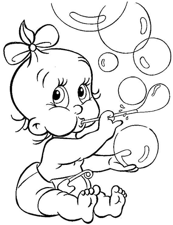 Раскраска Малышка надувает пузырьки. 